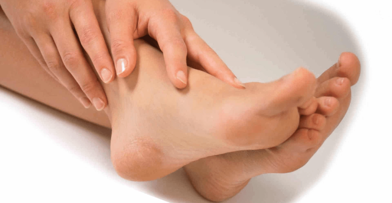 L'infezione fungina può colpire la pelle tra le dita dei piedi